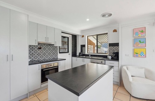 Sawtell Apartment | Barefoot On First - Affordable Family Apartment by the Beach