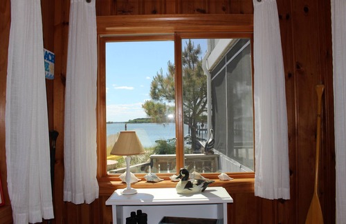 Dewey Beach House | BARGAIN HUNTERS AUG 28-29 Half Price! Charming Beachfront Townhome With Parking