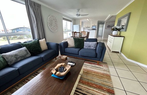 Bargara Apartment | Bargara Beach Front Apartment