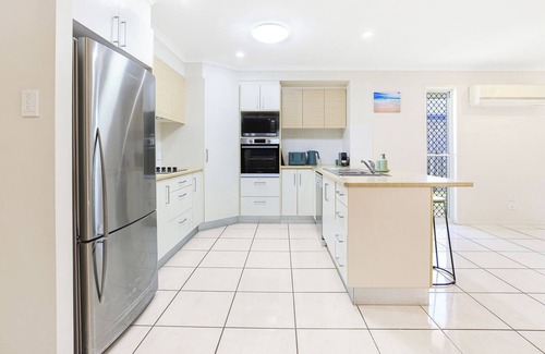 Bargara House | Bargara HavennWelcome to your personal oasis: Coastal calm blends with style.