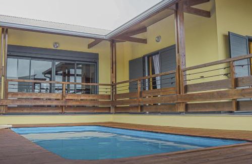 Saint-Philippe House | Baril Sucré - Piscine- Jardin - By Sister Home