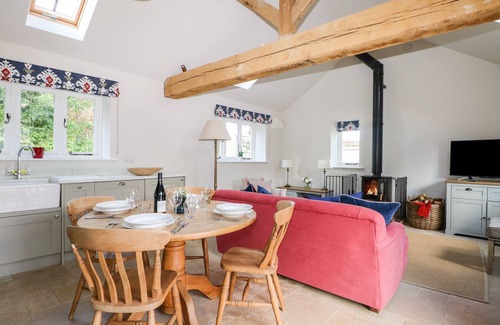 Alresford Cottage | BARLEY COTTAGE, pet friendly, character holiday cottage in Cheriton