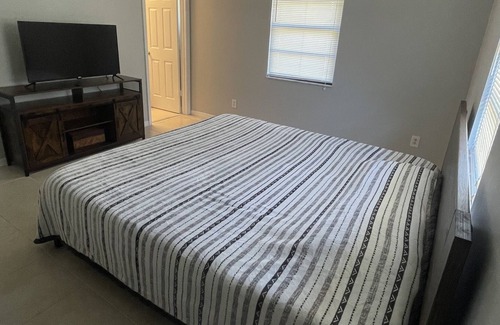 Florida Ridge House | Barn style 2 bed 2 bath house