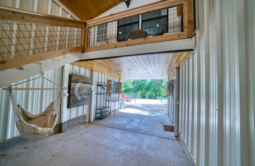 Dripping Springs House | Barndo · Cute, Rustic Barndo Bunkhouse w/Dog (or Kid) Run!