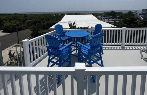 Point Pleasant - Toms River House | Barnegat Light 2nd from beach- bright, open 3 BR 1.5 BA with ocean views!