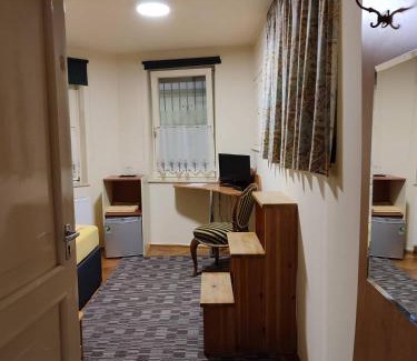 Kecskemet House | Barokk Antik Guest House