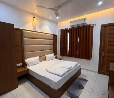 Jwalapur Hotel | Baromas Retreat