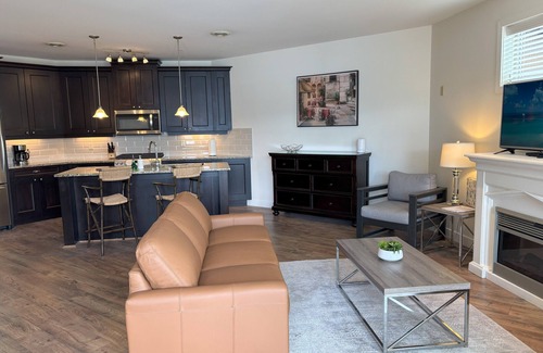 Westbank Condo | Barona Beach Resort 3BR Lakeview West Kelowna