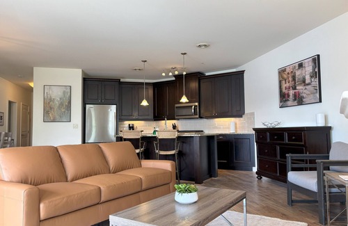 Westbank Condo | Barona Beach Resort 3BR Lakeview West Kelowna