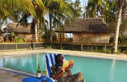 Pangani Hotel | Barry's Beach Resort