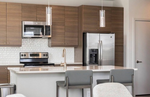 Buda Apartment | Barsala l Chic 1BD Loft with Yoga Studio & Poolside Deck
