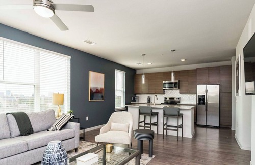 Buda Apartment | Barsala l Chic 1BD Loft with Yoga Studio & Poolside Deck