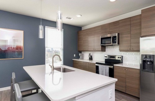 Buda Apartment | Barsala l Chic 1BD Loft with Yoga Studio & Poolside Deck