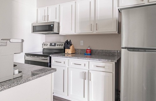 Homewood Apartment | Barsala l Professionally-cleaned 1BD