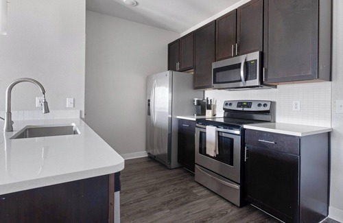 Katy Apartment | Barsala l Work-Ready 2BD Apartment w/Amenities