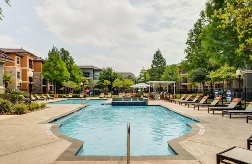 Richmond Apartment | Barsalal l Fully-furnished 1BD w/24-hr fitness center, clubhouse access