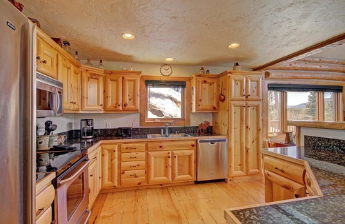 Huron Heights Cabin | Barton 4 Bedroom Home by RedAwning