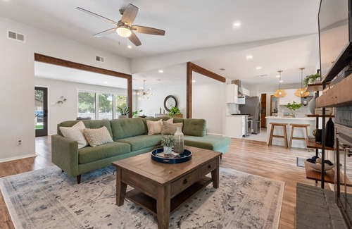 Barton Hills House | Barton Hills, Austin Beauty