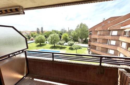 Villamanan Apartment | BaruHaus duplex piscina y parking Villamañán 2