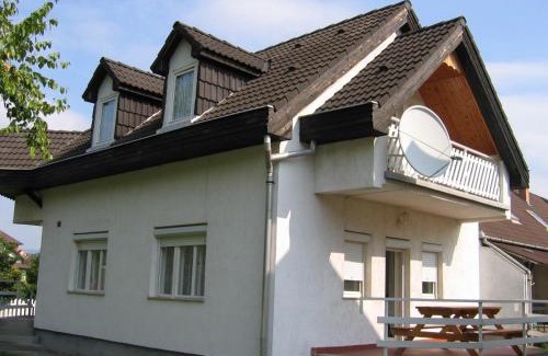 Bogacs House | Barzsó Vendégház