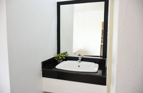 Ban Thung Sukla Hotel | Basaya Laemchabang