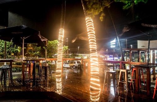 Airlie Beach Hostel | Base Airlie Beach
