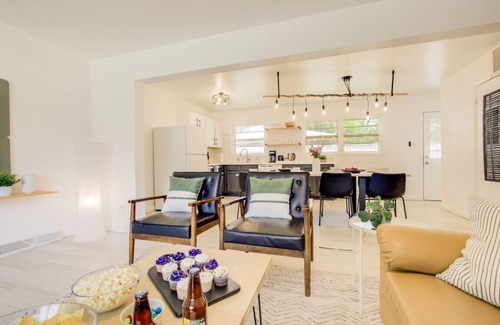 Manhattan House | Base Camp | MHK - Walking Distance to Sports Complex