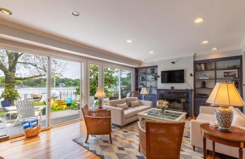 Annapolis House | Base Camp on the Lake