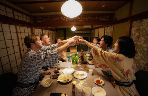 Kinosaki Onsen Hotel | Base House Kinosaki お子様無料でサウナもアクティビティも楽しめる一棟貸し宿 Private Japanese villa with free transport, sauna, local activities, and kids stay free