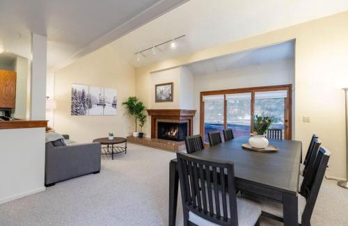 Cottonwood Heights House | Base of Big Cottonwood-Hot tub, 20 mins to Resorts