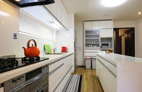 Naniwa House | Base Osaka