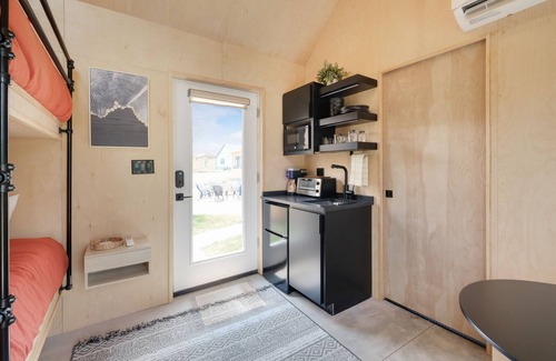 Ottawa Cabin | Basecamp | 1 Bed, 1 Bath