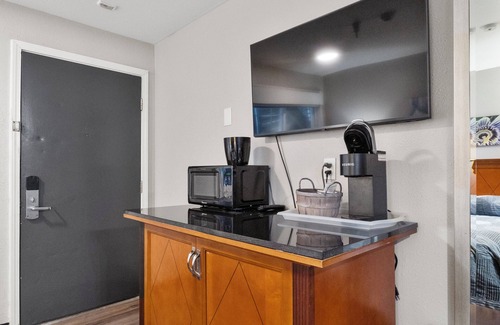 Puyallup Hotel | Basecamp Puyallup a Travelodge by Wyndham