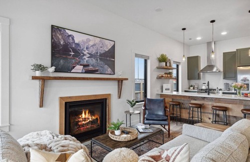 Riverfront Apartment | *Basecamp: The Blue Bungalow*