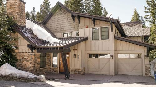 Salt Lake Mountain Resorts House | Basecamp