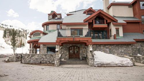 Salt Lake Mountain Resorts House | Basecamp