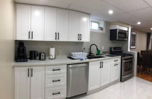 Richmond Hill Apartment | Basement Apartment in Richmond Hill