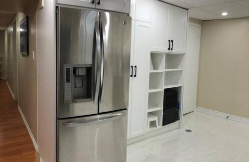 Richmond Hill Apartment | Basement Apartment in Richmond Hill