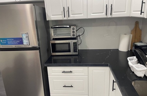 Durham Region Apartment | Basement Apartment in a quiet area (875 sqft)