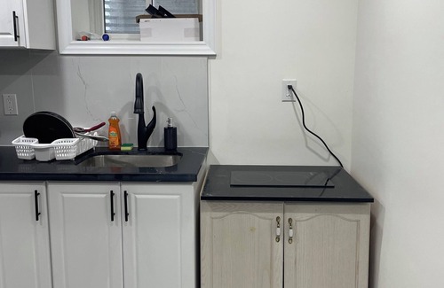 Durham Region Apartment | Basement Apartment in a quiet area (875 sqft)
