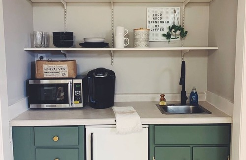 Athens Apartment | Basement Apartment on the Loop