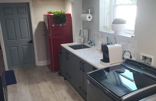 Marietta Apartment | Basement Suite for Professionals