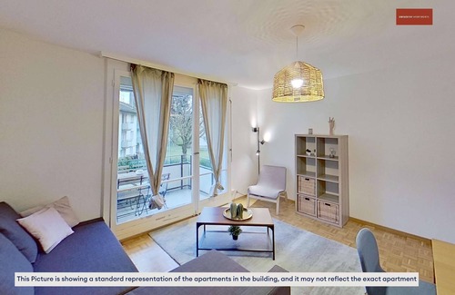 Seebach Apartment | Basic 1BR in Seebach, Tram-Connected