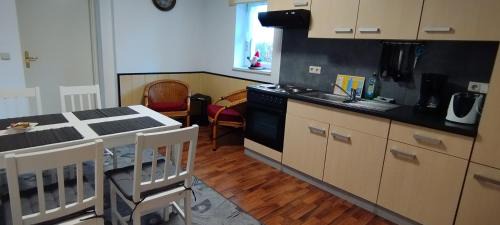 Goerlitz Apartment | Basic Apartment ruhig gelegen mit Terrasse und Parkplatz - 2 Schlafzimmer