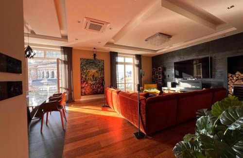 Inner City Budapest Apartment | Basilica Panorama Luxury