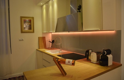 Belvaros - Lipotvaros Apartment | Basilica View - Romantic Luxury