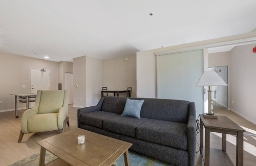 Crossroads Arts District Condo | Bask in the Beauty of our Stunning Oasis, Situated near Kauffman Stadium 358