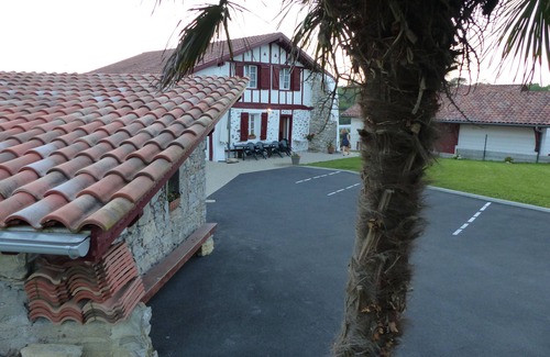 Guethary House | Basque house 6 a12 pers. Swimming pool. Guéthary close to the sea
