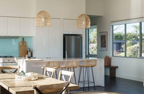 Cape Schanck House | Bass Vista - watch the ships sail by