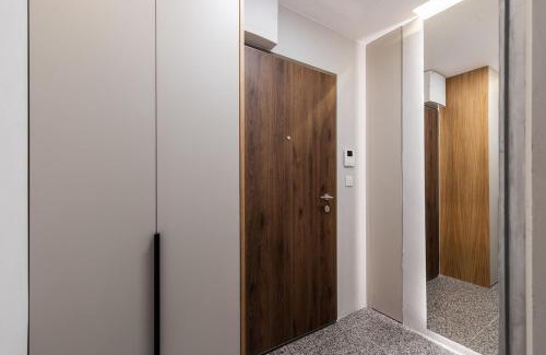 gmina Parzeczew Apartment | Bathtub and View 21st Floor The WAW Sawa